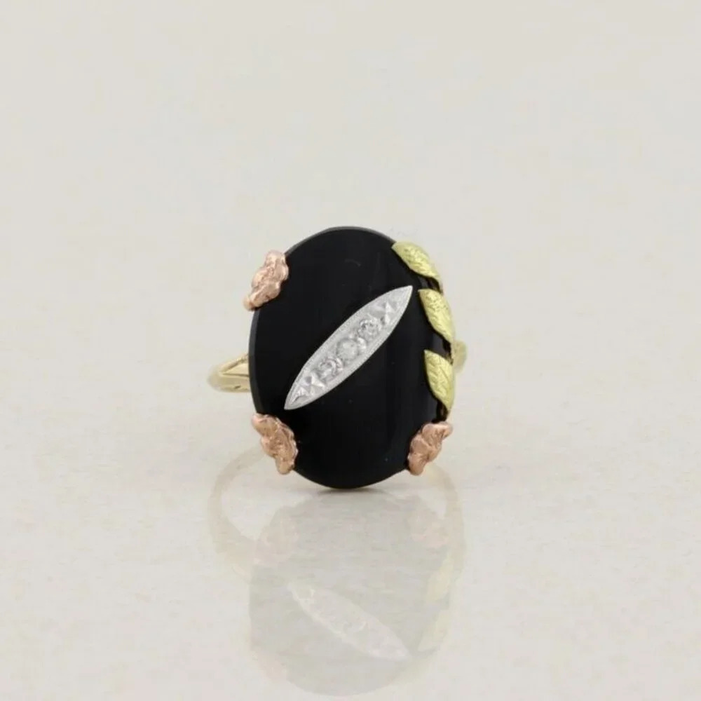 10k Yellow Gold Natural Onyx  Diamond Ring Size 6 14